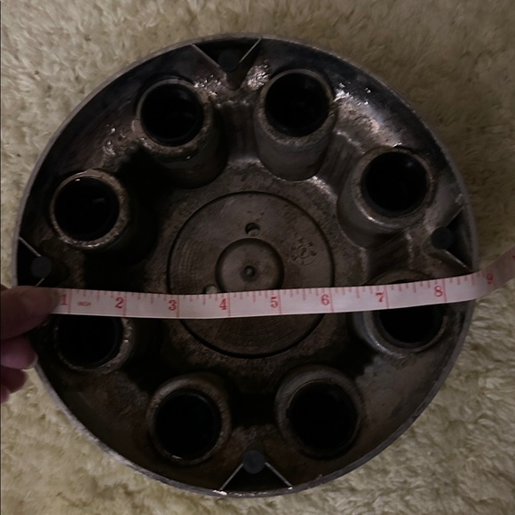 Chevy Hubcap - Picture 6 of 7